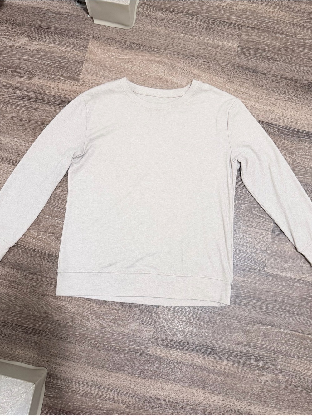Women’s Cream Colored Long-Sleeve Pullover Top